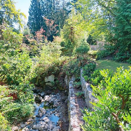 66 Creek Garden House Villa West Vancouver Bagian luar foto