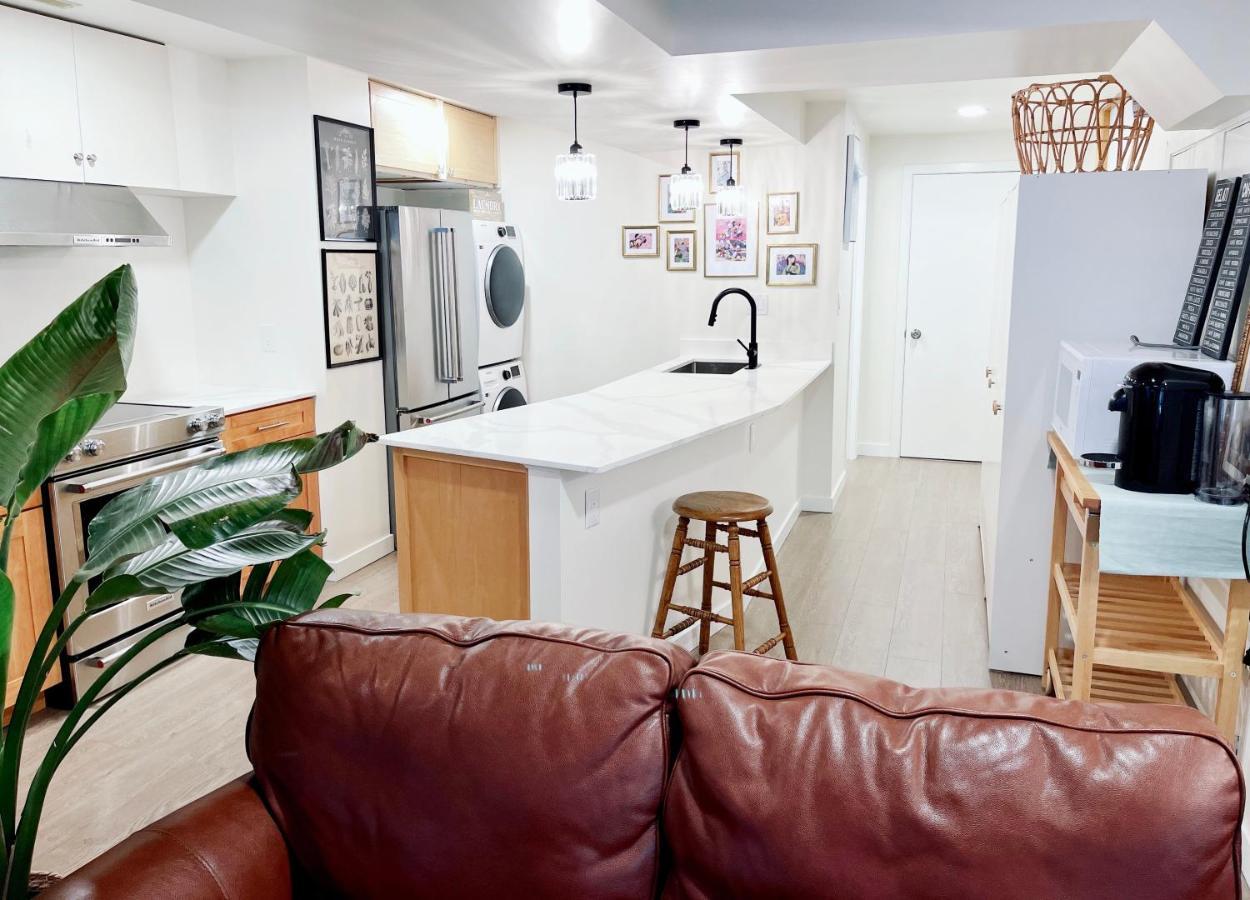 66 Creek Garden House Villa West Vancouver Bagian luar foto